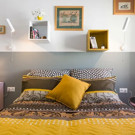 Romeo & Julia Luxury Apartments- Walking Distance To Main Square *