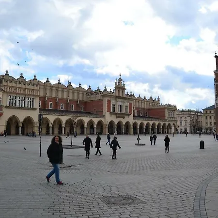Romeo & Julia Luxury Apartments- Walking Distance To Main Square Apartment *