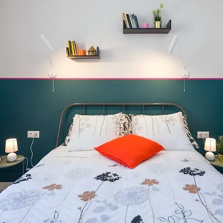 Romeo & Julia Luxury Apartments- Walking Distance To Main Square Apartment *