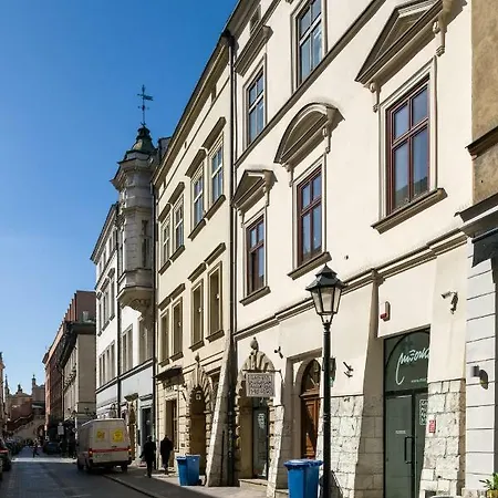 Romeo & Julia Luxury Apartments- Walking Distance To Main Square Apartment *